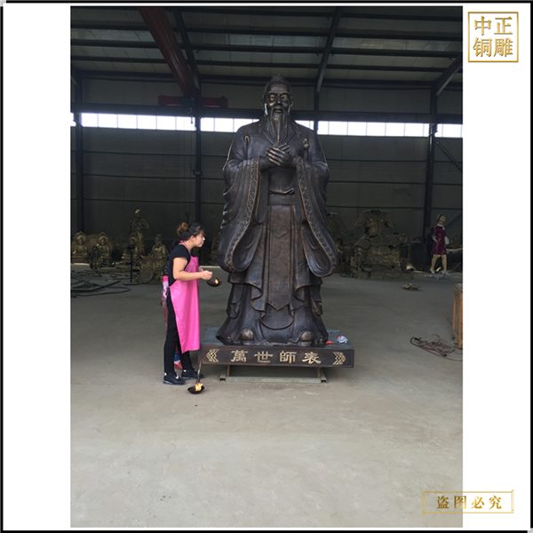 1.學??鬃咏虒W雕塑.jpg 1.學??鬃咏虒W雕塑.jpg